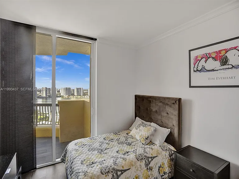 17875 Collins Ave #3005 — Photo 37