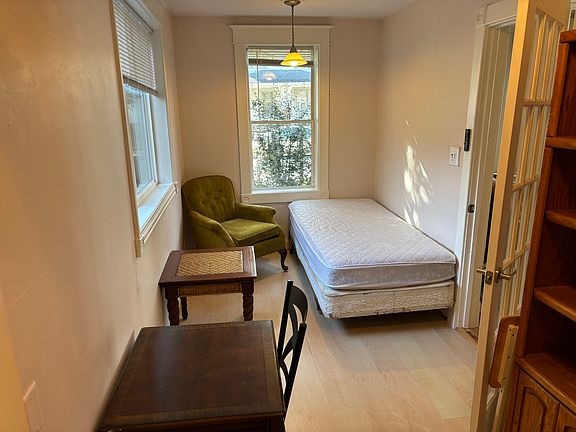 Second smaller bedroom that has it's own closet.