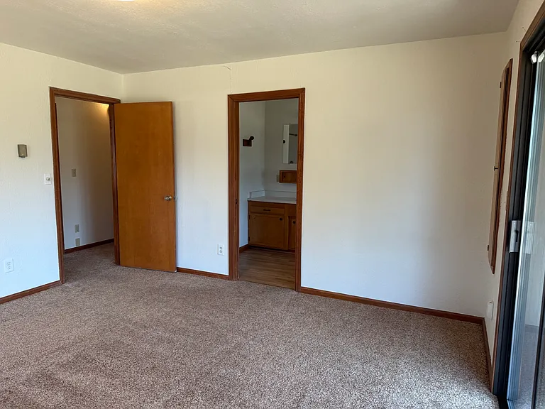 151825 Penner Dr #9 — Photo 12