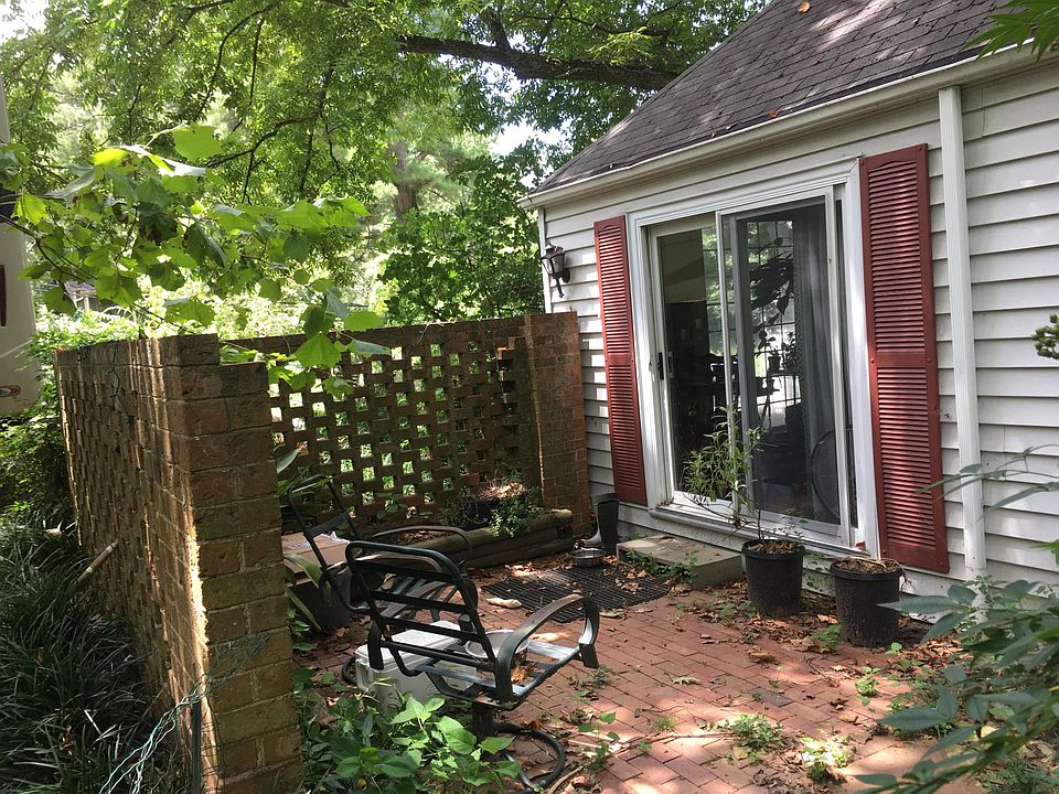 2nd image of 509 E Markham Ave