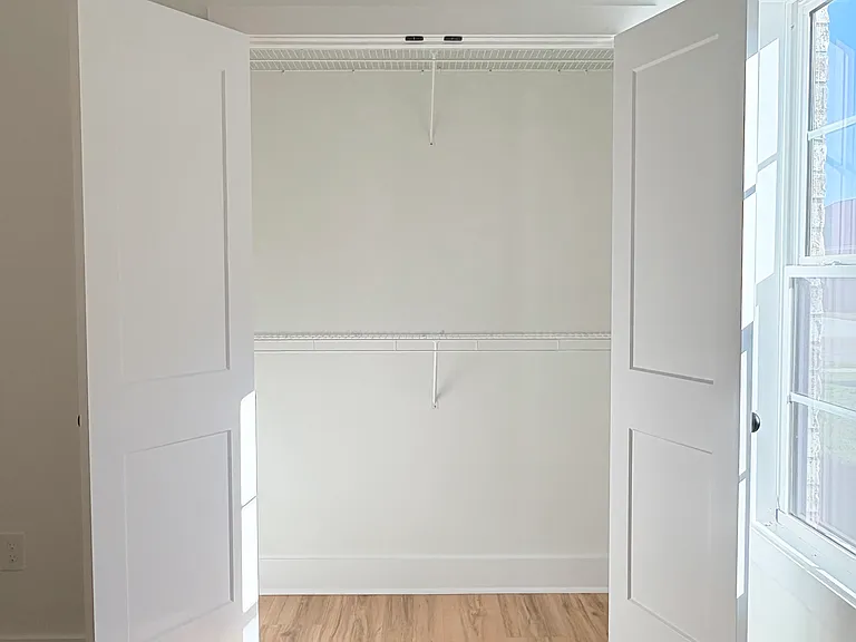 5369 Crocus Dr — Photo 14