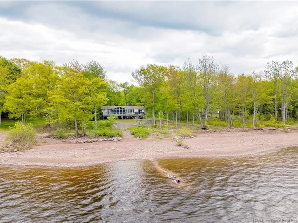 22 Grandview Ct, Cambridge, NB E4C 3S8