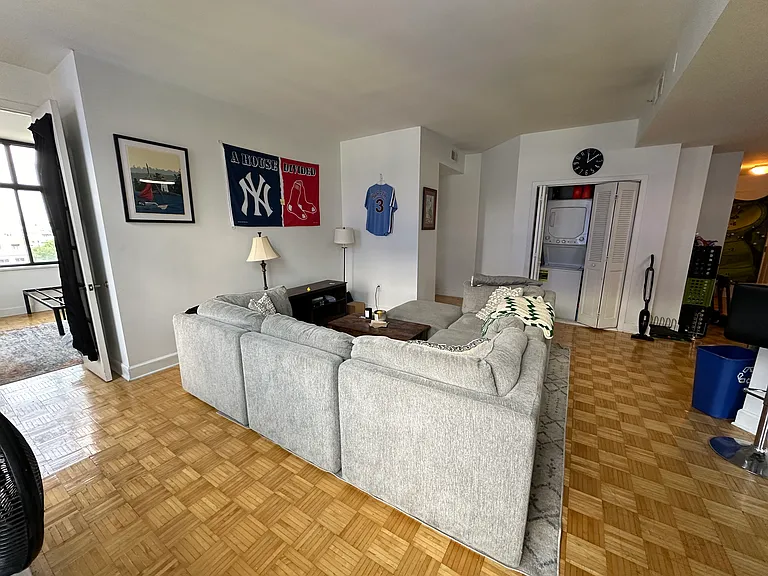 610 Newark St #9D — Photo 4