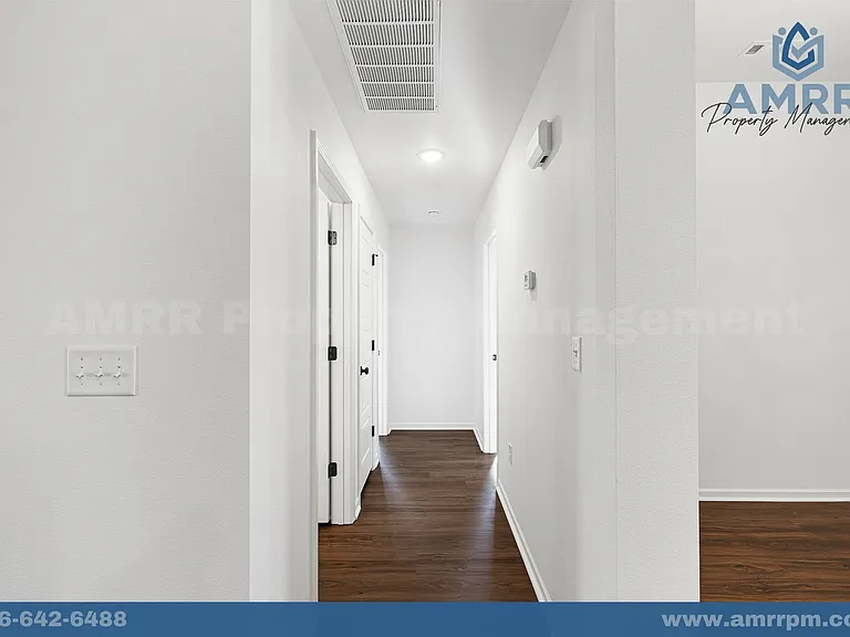 125 SW Vicki St — Photo 16