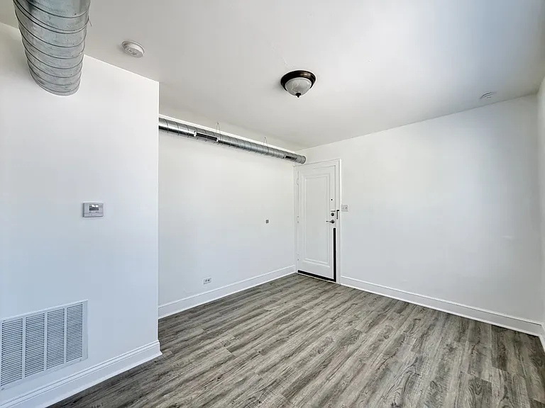 1605 N McVicker Ave #2 — Photo 11