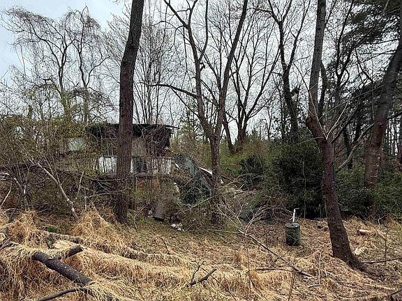 4th image of 6133 Plank Rd