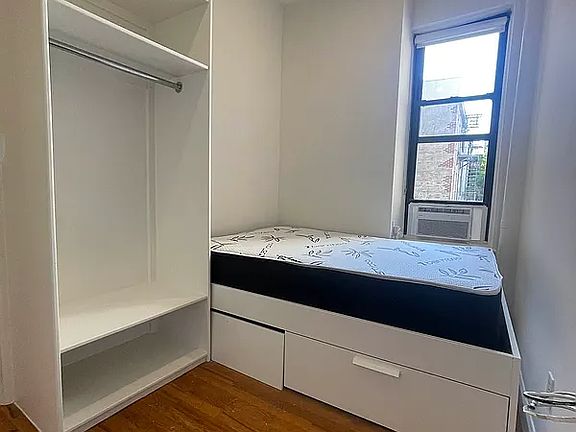 5th image of 168 Stanton St APT 4C