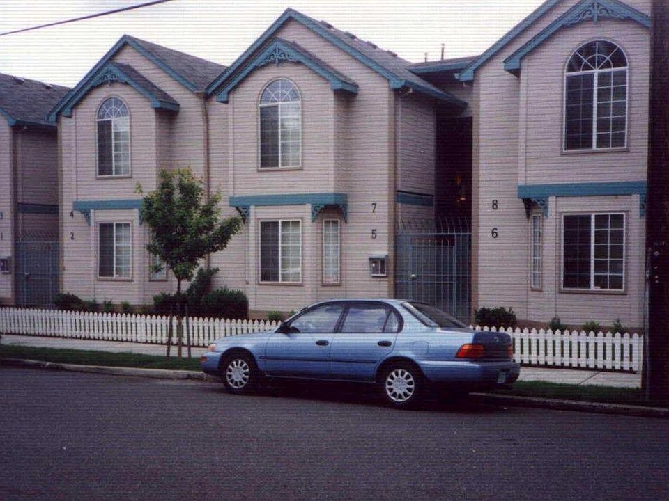 VictoriaHouse c. 2001