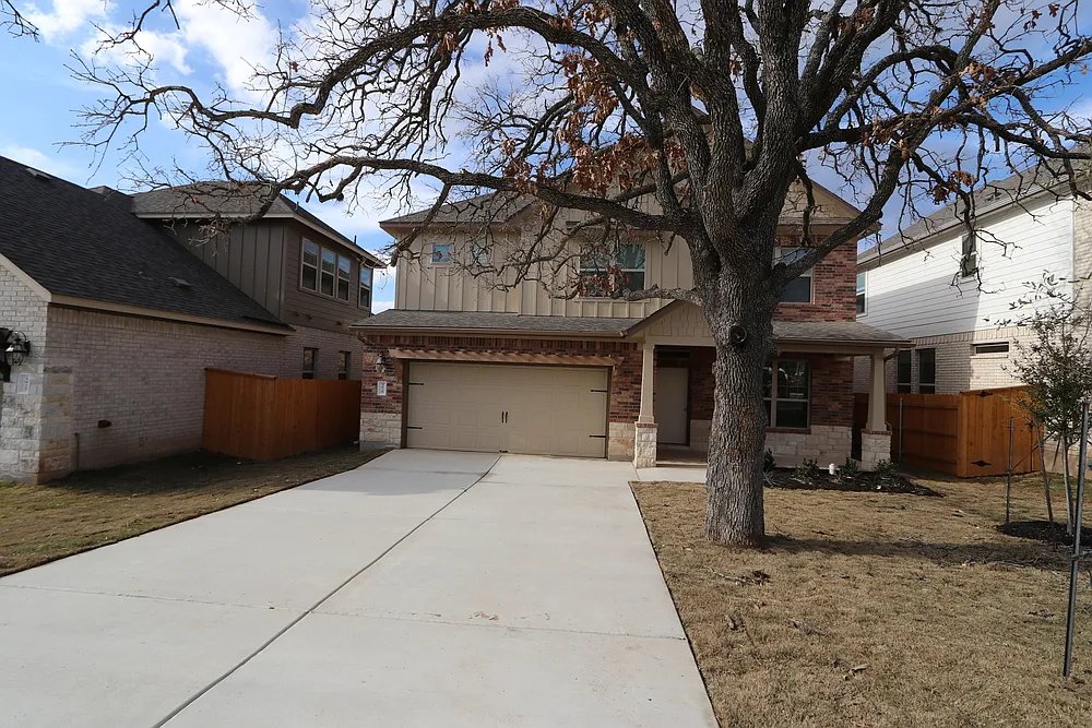 4 bed, 2475 sqft, $3,000 — Photo 3