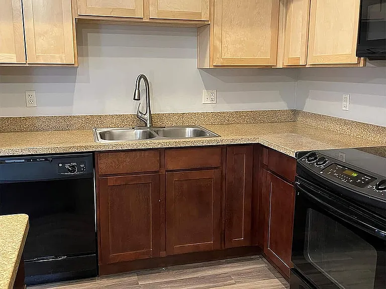 3 Bed 3 Bath