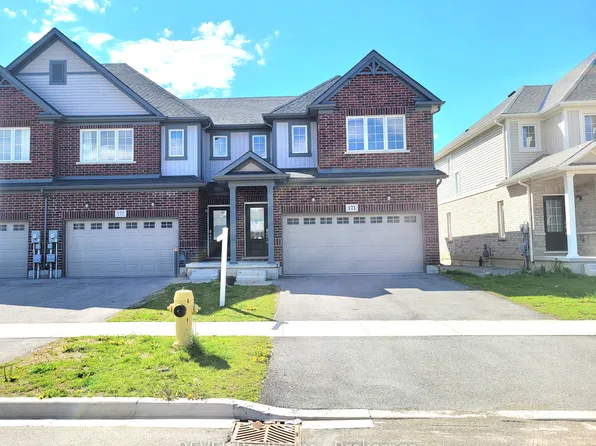 171 Bur Oak Dr, Thorold, ON L2V 0L7