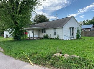 102 W Railroad St, Converse, IN 46919