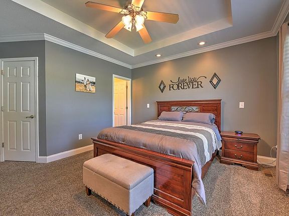 4th image of 515 Clover Dr