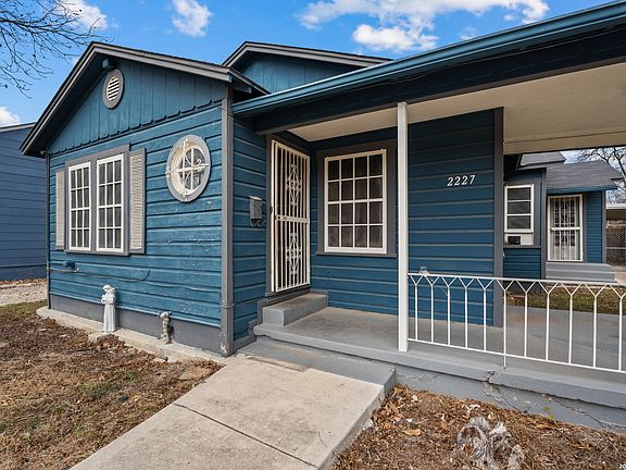 5th image of 2227 W Magnolia Ave