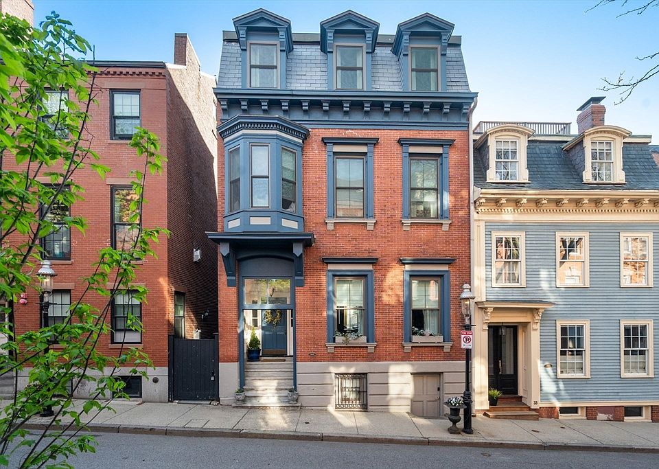 1st image of 31 1/2 Mount Vernon St #2