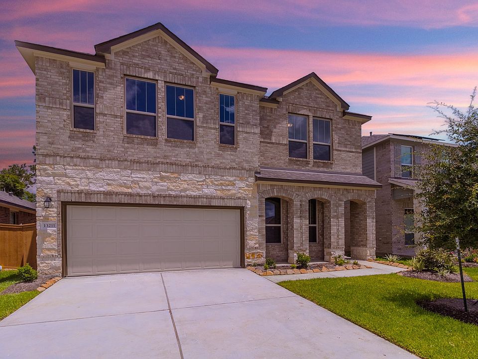 13211 Moorlands Hills Drive Elevation Image 1