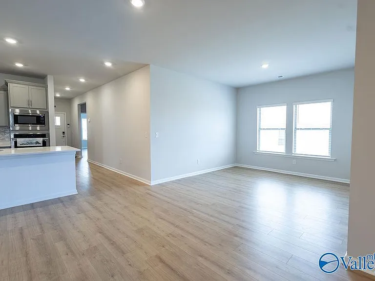 143 Sager Cir — Photo 16