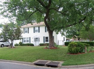 588 Old Post Rd, Virginia Beach, VA 23452
