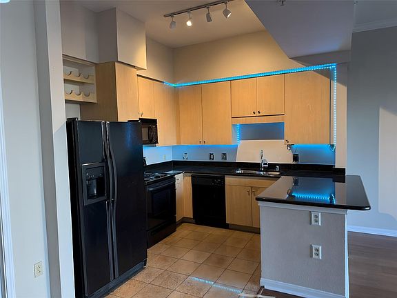 4th image of 3225 Turtle Creek Blvd APT 1535