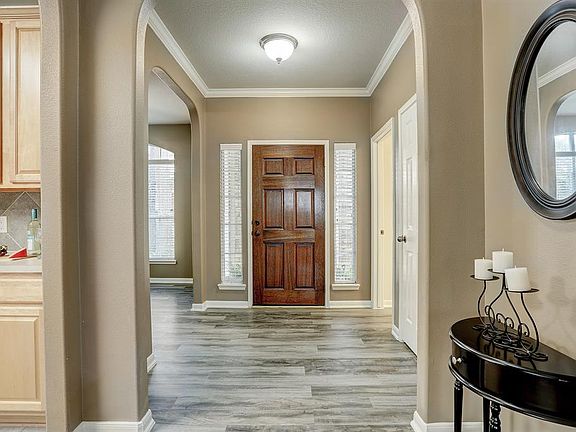 5th image of 19323 Pine Bluff Dr