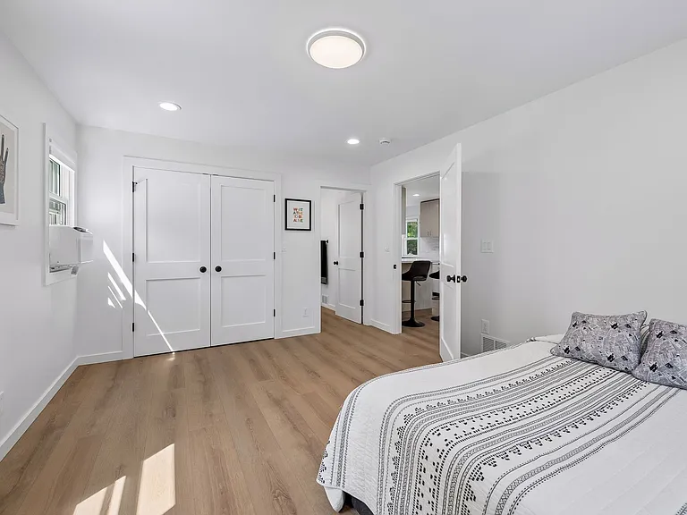 8440 Wentworth Ave S — Photo 13