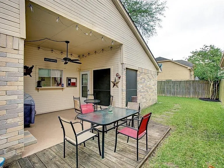 3515 Meadowcrest Ln — Photo 3