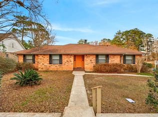 308 E Lakeshore Dr, Carriere, MS 39426