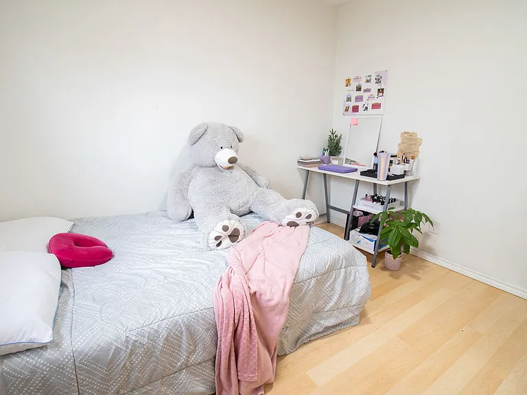 5 Alexandra Blvd — Photo 11