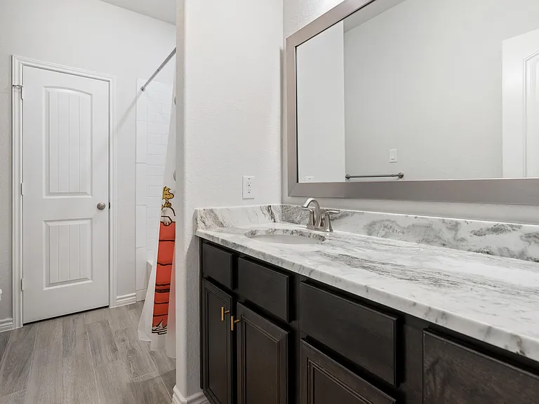 608 Lister Dr — Photo 23