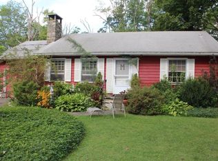 2697 Route 390, Canadensis, PA 18325