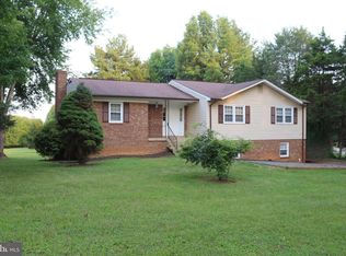 6793 Riley Rd, Warrenton, VA 20187