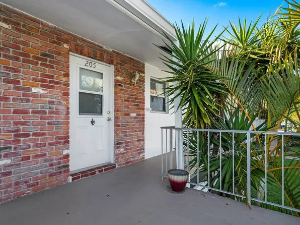 2851 E Golf Boulevard #205, Pompano Beach, FL 33064