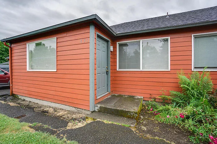2 bed, 1.0 bath, 780 sqft, $1,495 — Photo 1