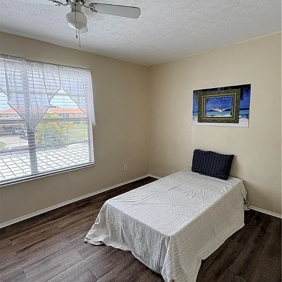 4514 SW 8th Pl #11 — Photo 11