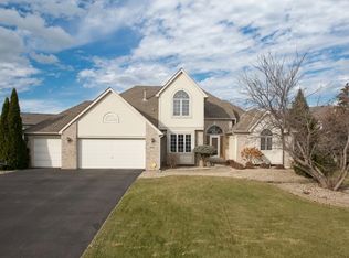 8835 Ranier Ln N, Maple Grove, MN 55311