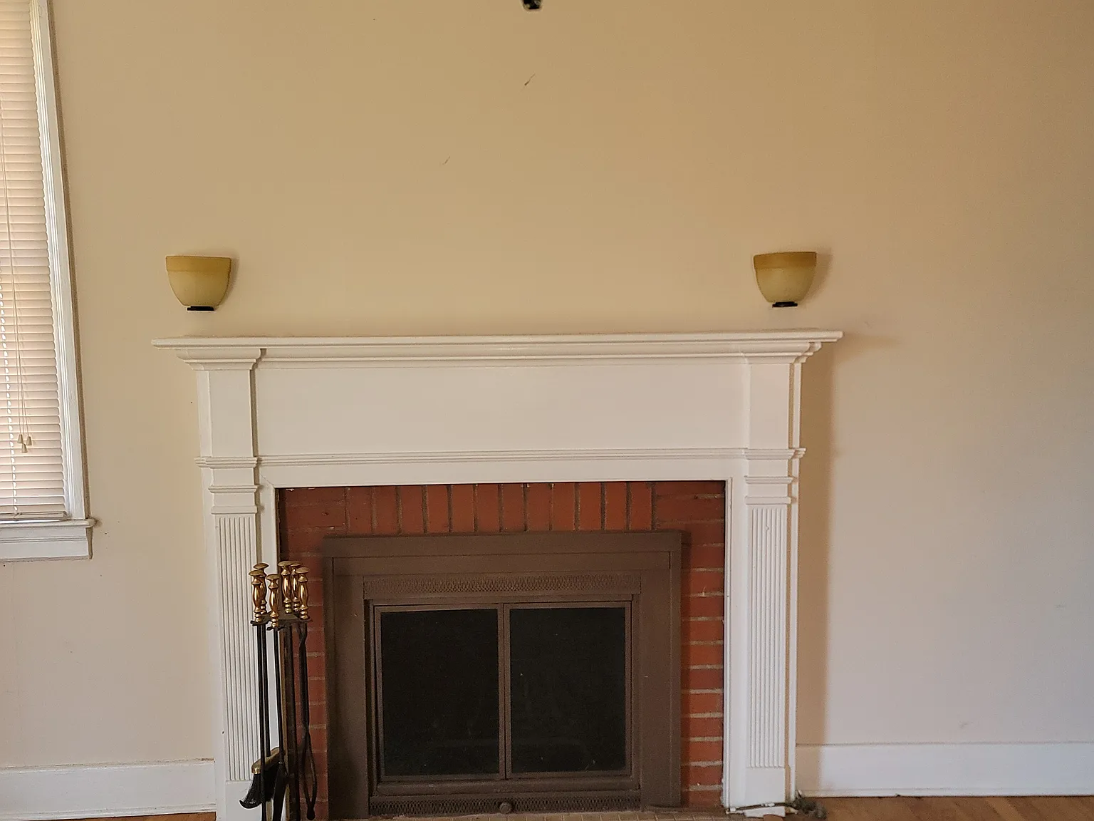 3 bed, 1200 sqft, $1,600 — Photo 2
