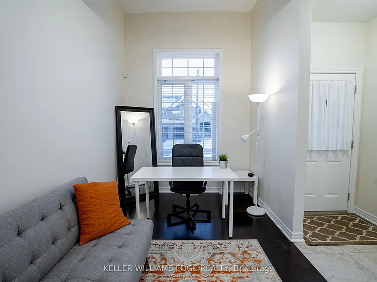 44 Medici Ln — Photo 2