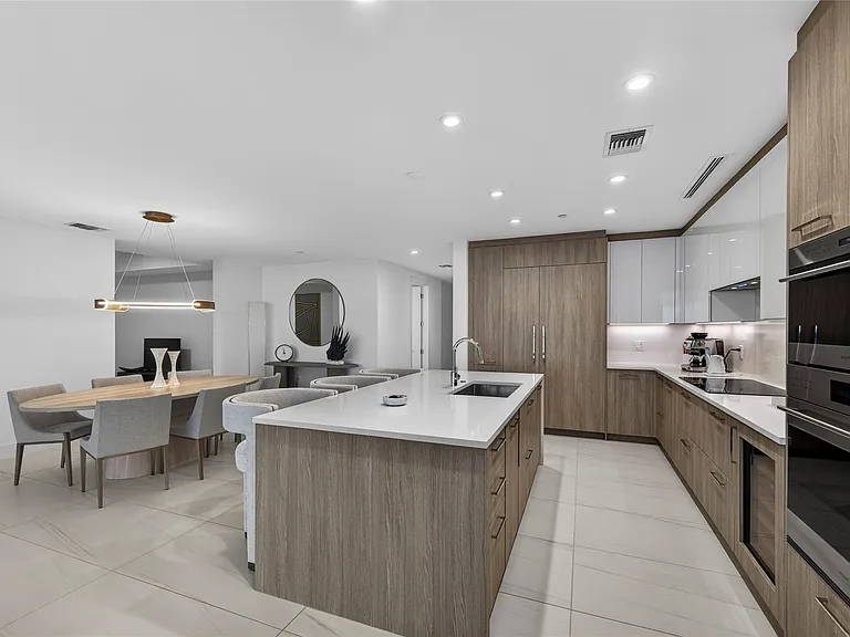 153 N Seabreeze Blvd #1901 — Photo 8