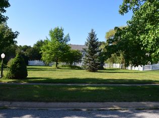 13 Covington Dr, Valparaiso, IN