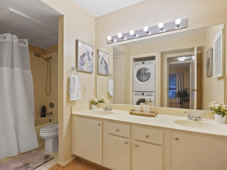 7950 N Stadium Dr #200 — Photo 4