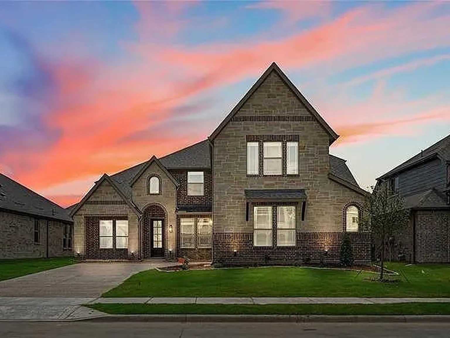 5 bed, 3532 sqft, $3,800 — Photo 3