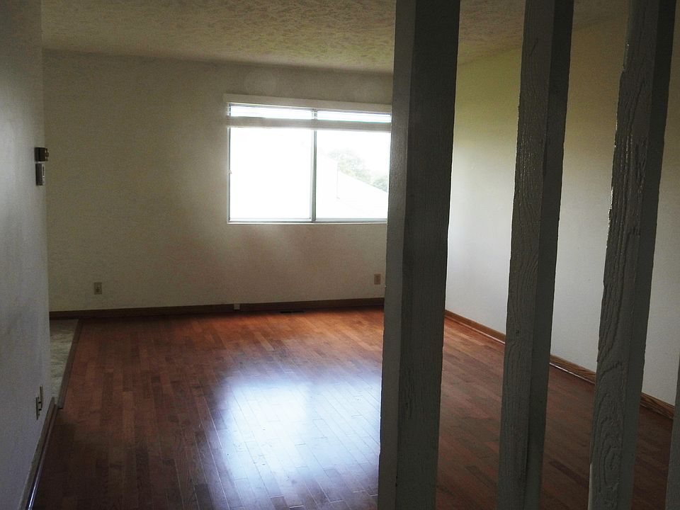 1st image of 13230 Carpenter St