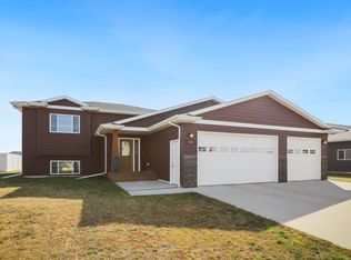 1732 Central Loop, Aberdeen, SD 57401