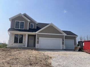 N75W17767 Woody Ln, Menomonee Falls, WI 53051