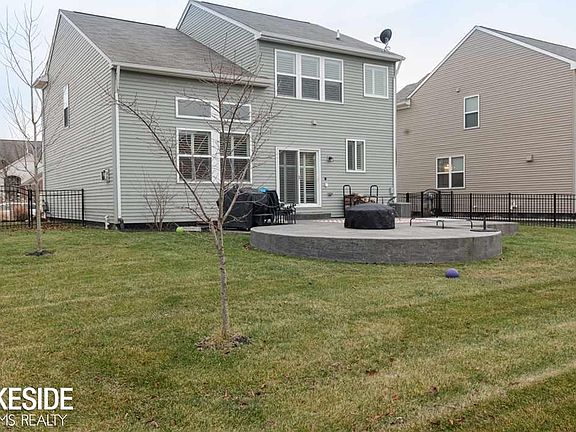 5th image of 19227 Hazelton Dr