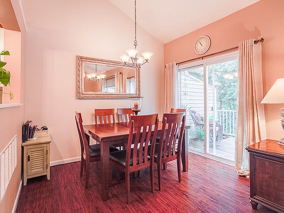 4th image of 113 Wellington Dr