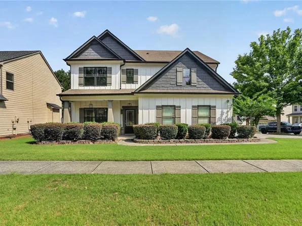 1666 Stoney Chase Dr, Lawrenceville, GA 30044