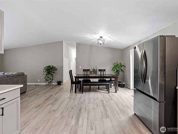 5th image of 13719 12th Avenue S #12