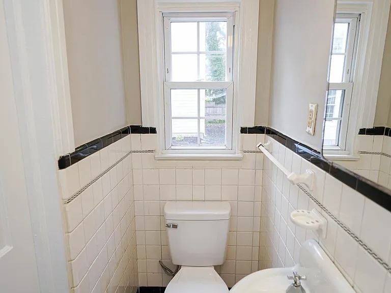 308 N Division St #2 — Photo 21