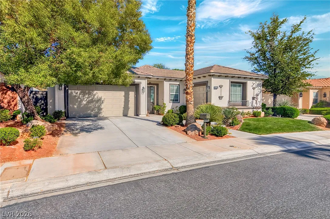 3 bed, 3.5 bath, 2508 sqft, $6,000 — Photo 2